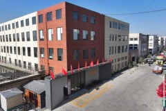 千层镜标识新宠：沉浸光影如何让品牌成为打卡焦点