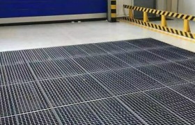 苏州德尔赛：AGV重载车轮清洁地刷技术解析